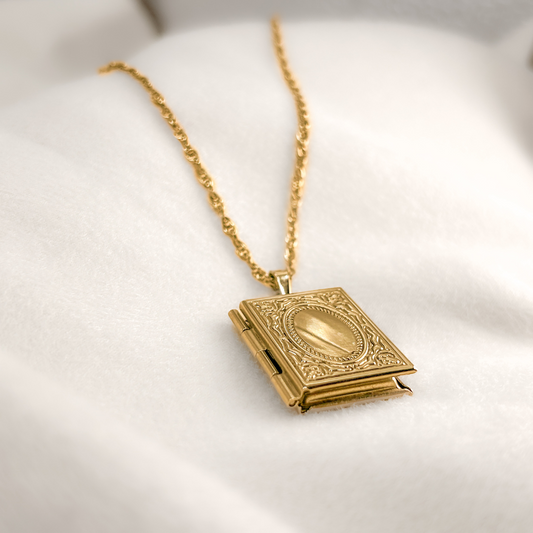 Quran Locket Necklace | Women